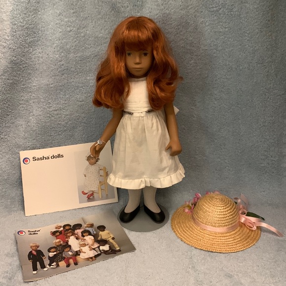 EXC SASHA 16” Redhead White Dress # 108 England Brochures Straw Hat